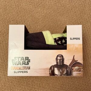 New. Star Wars Mandalorian slippers. Size 5.